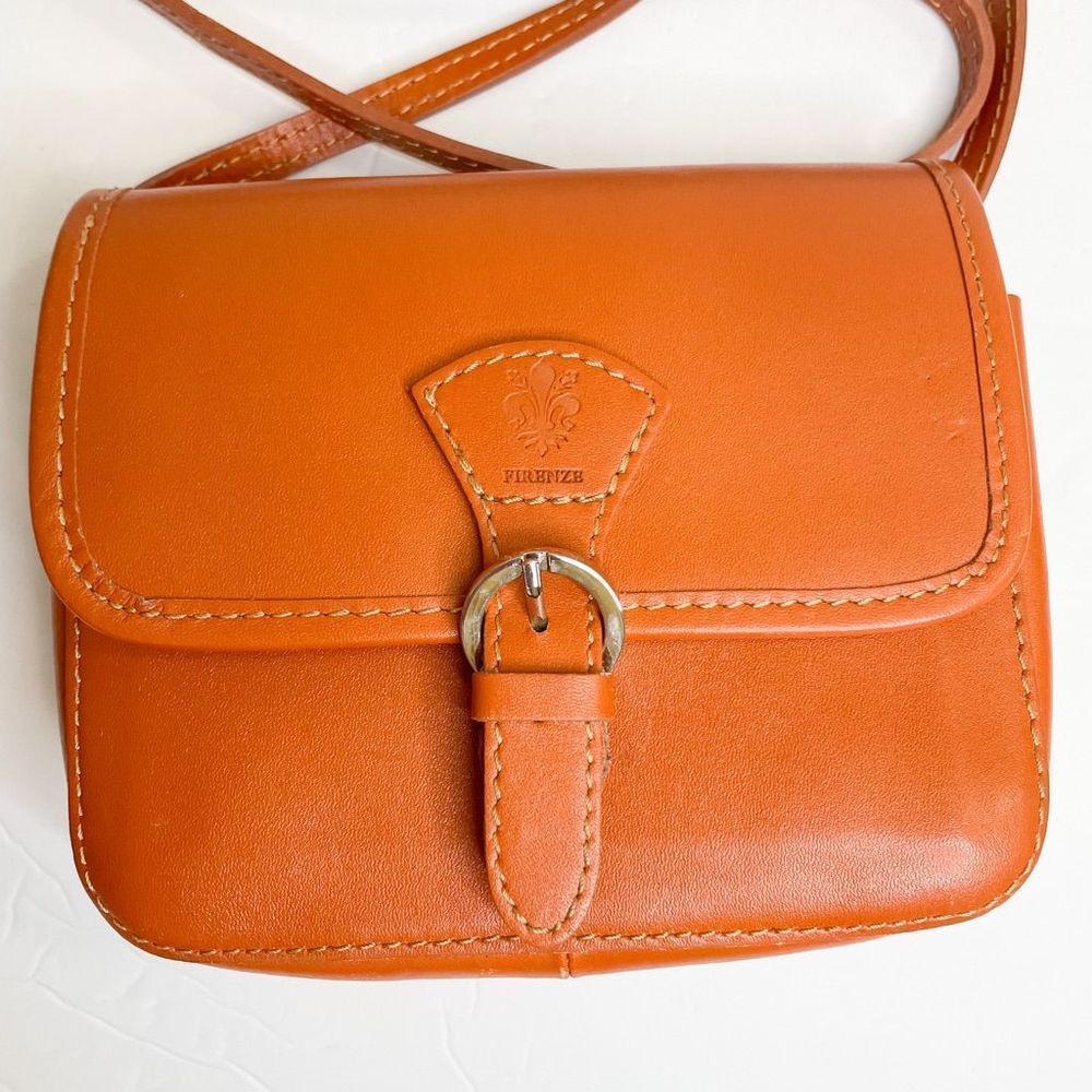 Firenze Italian Leather Saddle bag crossbody - Picture 4 of 13
